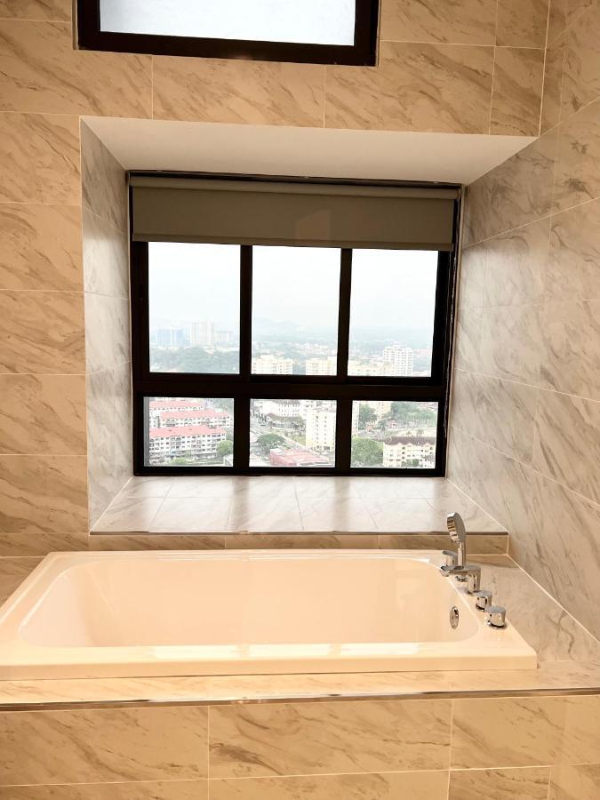 Imperio Residences Private Bathtub Or Jacuzzi By Nestcove Malacca Exteriör bild